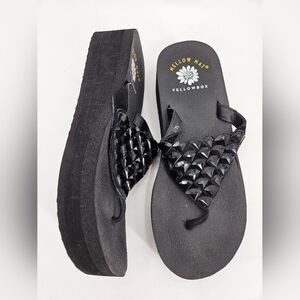 Yellow Box CANDELA BLACK Stone Bling Flip Flops Wedge Sandals Sz 7.5